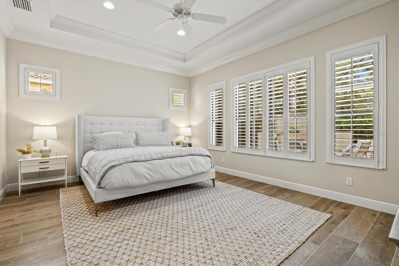 Image 27 of 100 For 7210 Lake Forest Glen