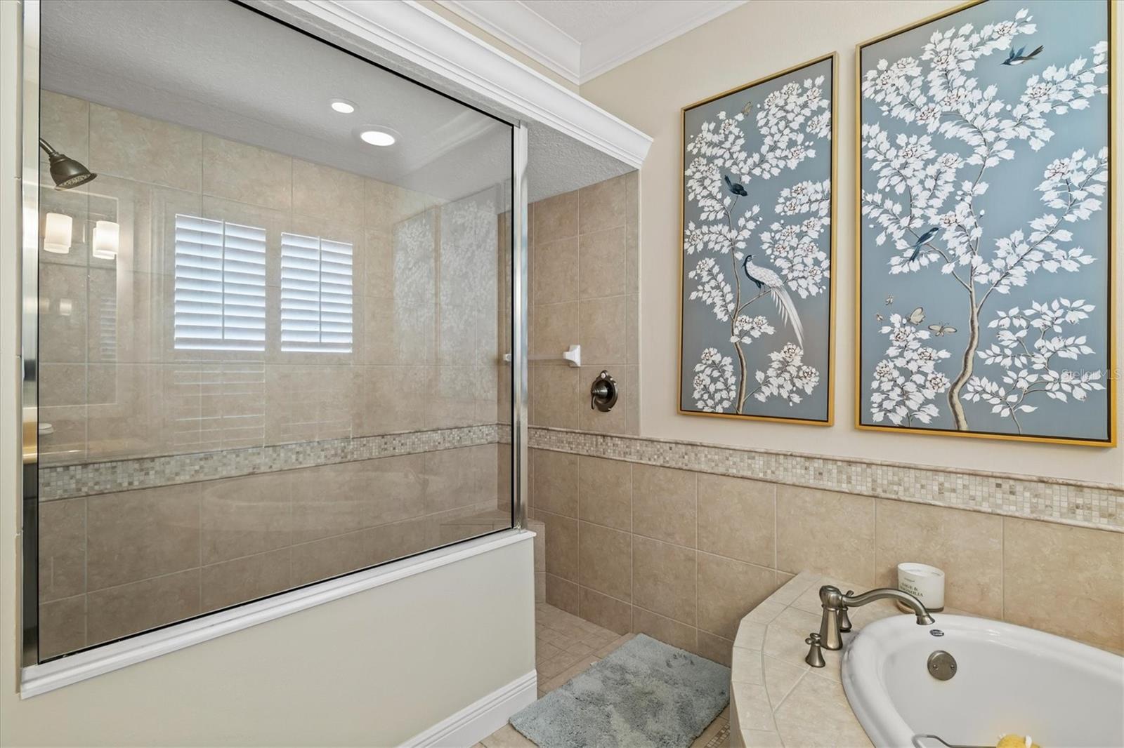 Image 33 of 100 For 7210 Lake Forest Glen
