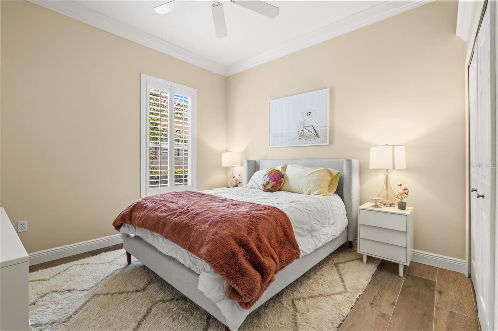 Image 37 of 100 For 7210 Lake Forest Glen