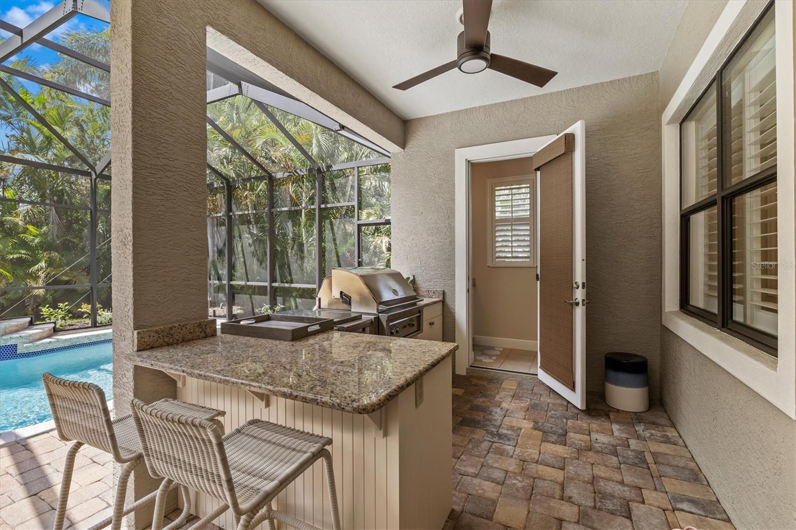 Image 43 of 100 For 7210 Lake Forest Glen