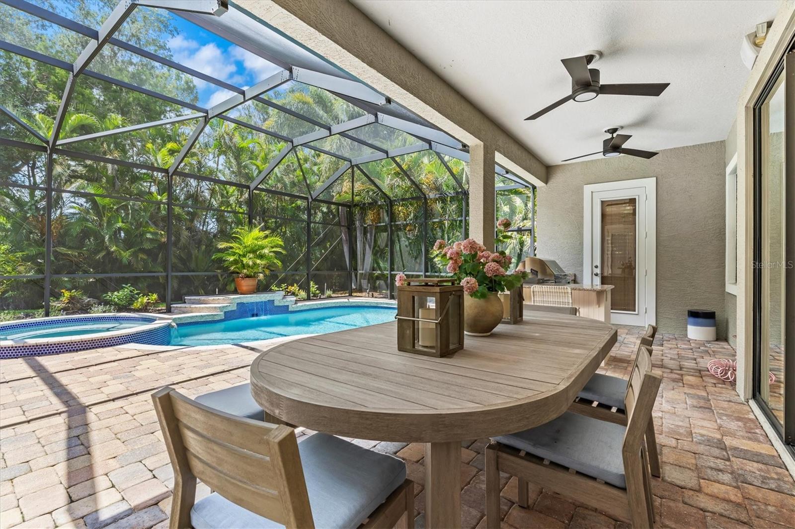 Image 47 of 100 For 7210 Lake Forest Glen