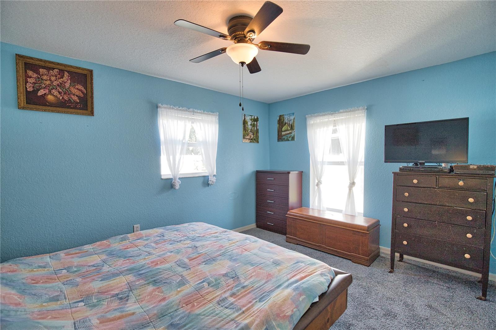 Image 34 of 44 For 405 Ravenna Street S