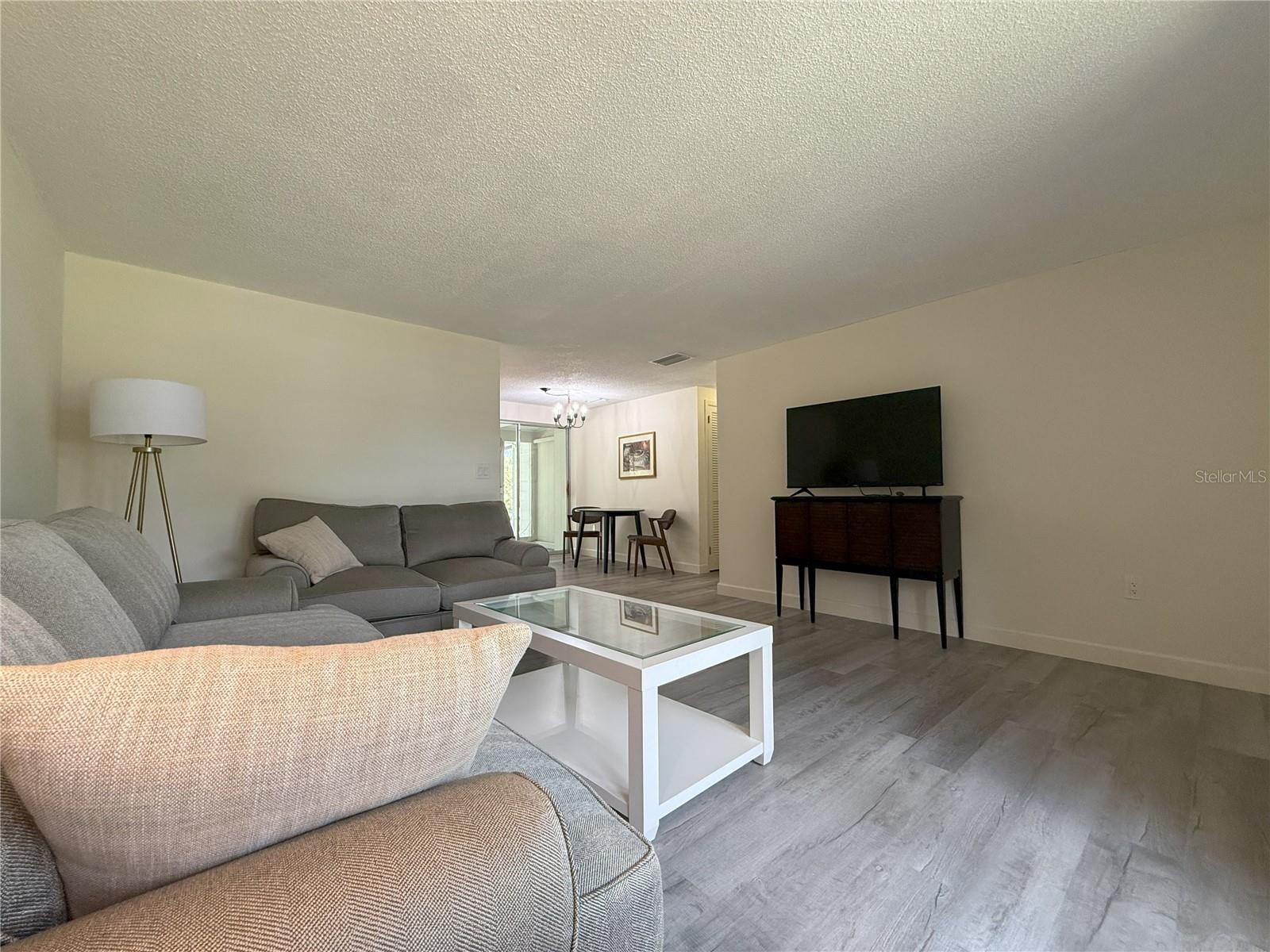 Image 3 of 12 For 4876 Greenleaf Road