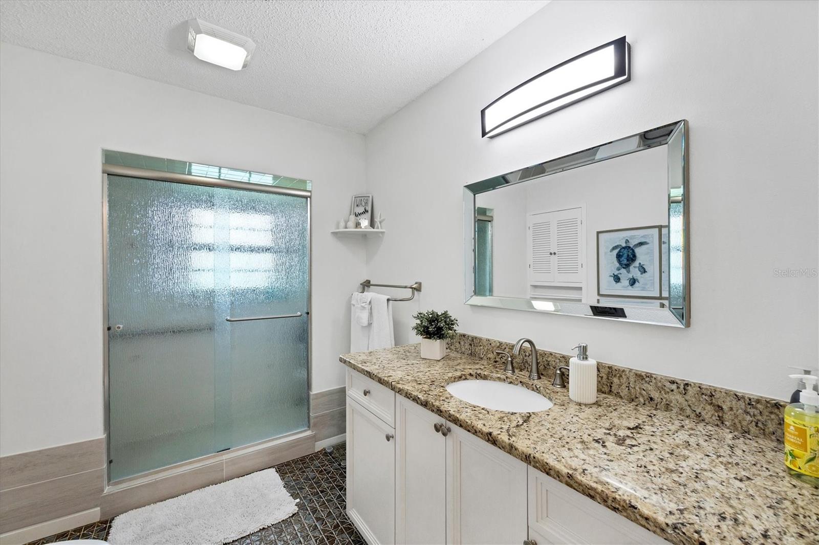 Image 21 of 31 For 879 2nd Street