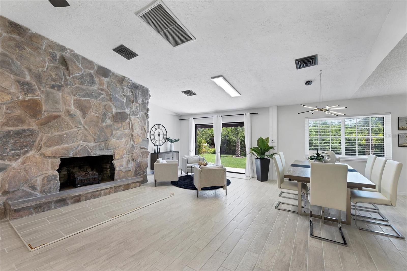 Image 7 of 31 For 879 2nd Street