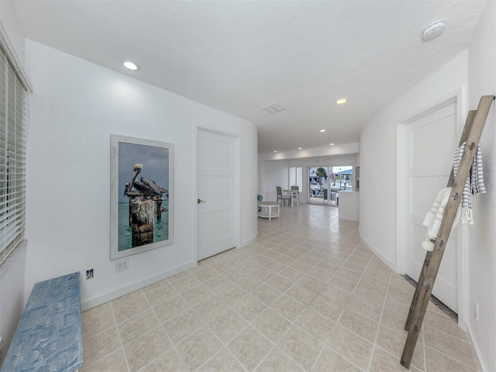 Image 10 of 79 For 853 White Cap Circle 18