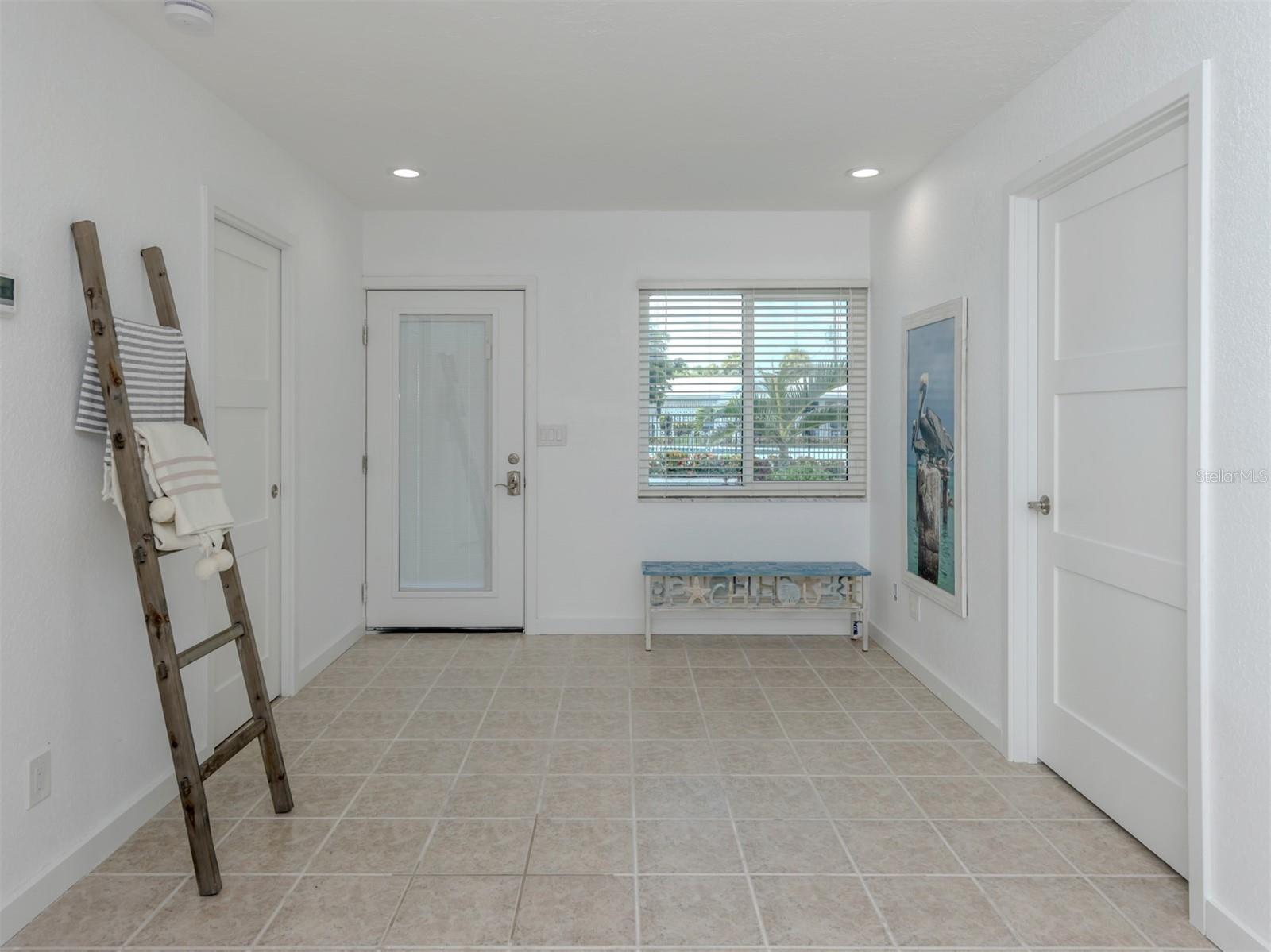 Image 11 of 79 For 853 White Cap Circle 18