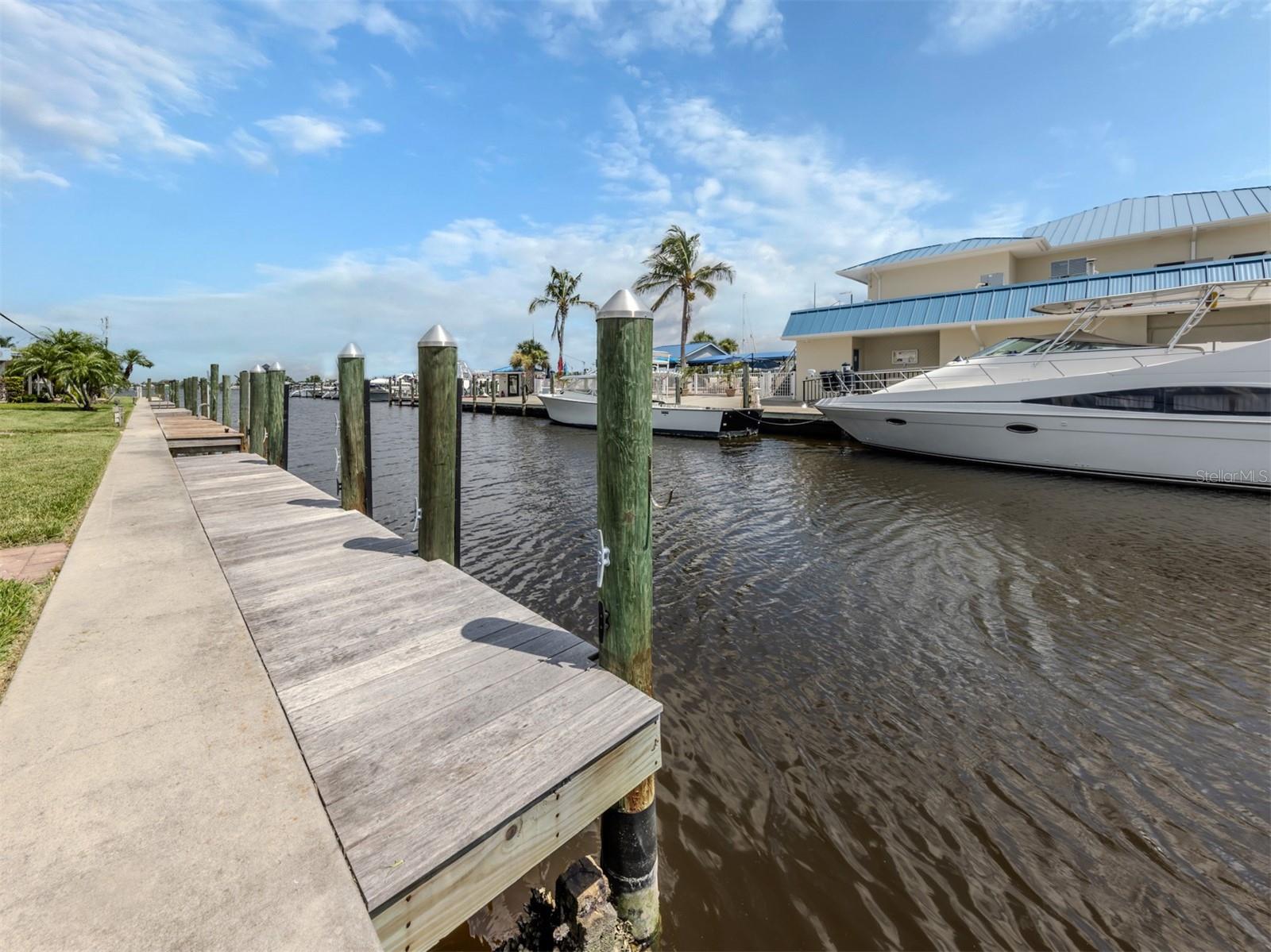 Image 9 of 79 For 853 White Cap Circle 18