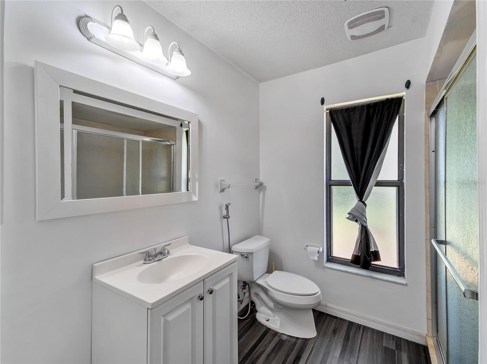 Image 14 of 43 For 8429 Cypress Lake Circle
