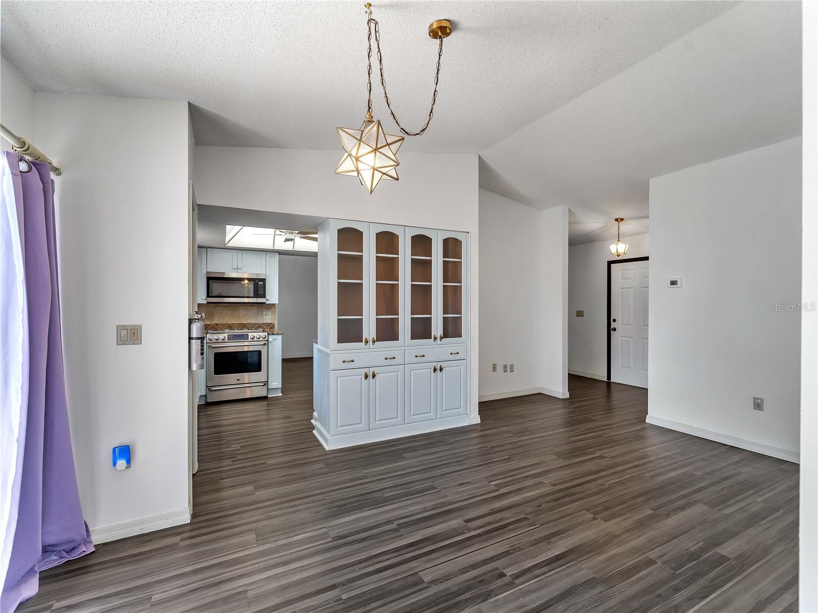 Image 19 of 43 For 8429 Cypress Lake Circle