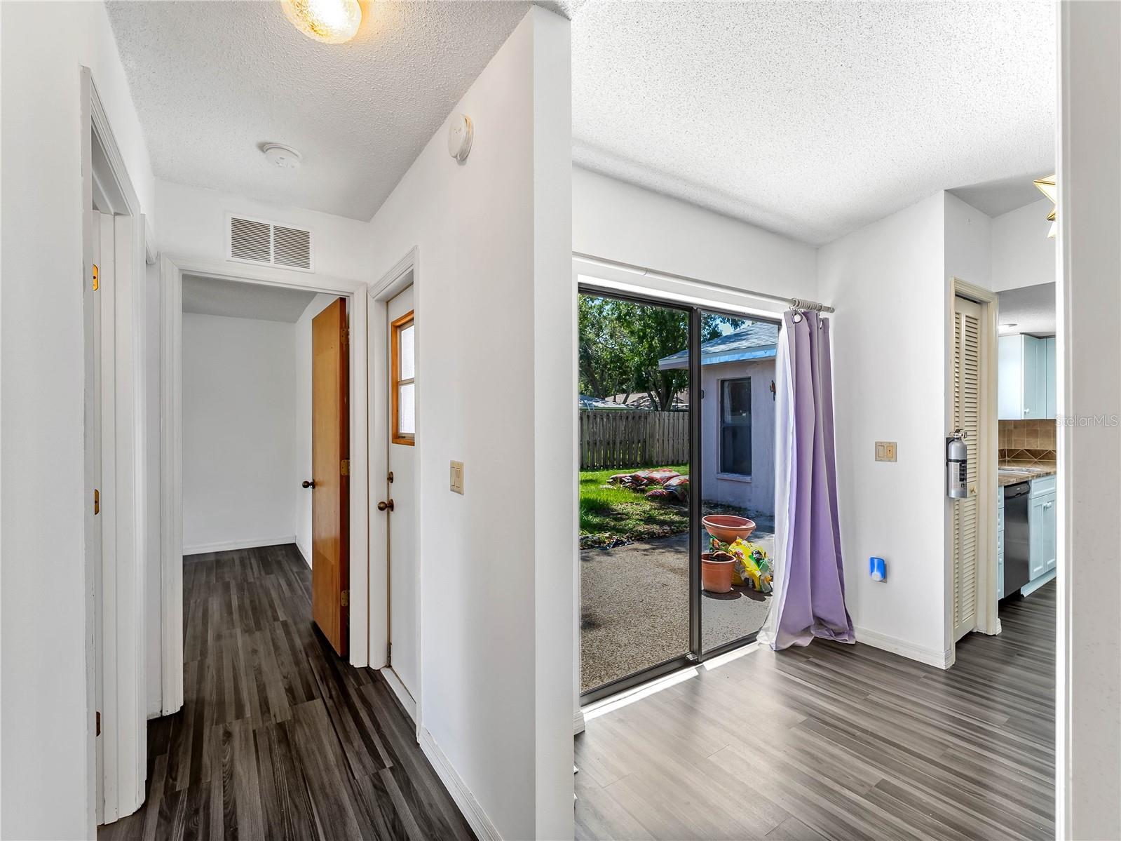 Image 22 of 43 For 8429 Cypress Lake Circle