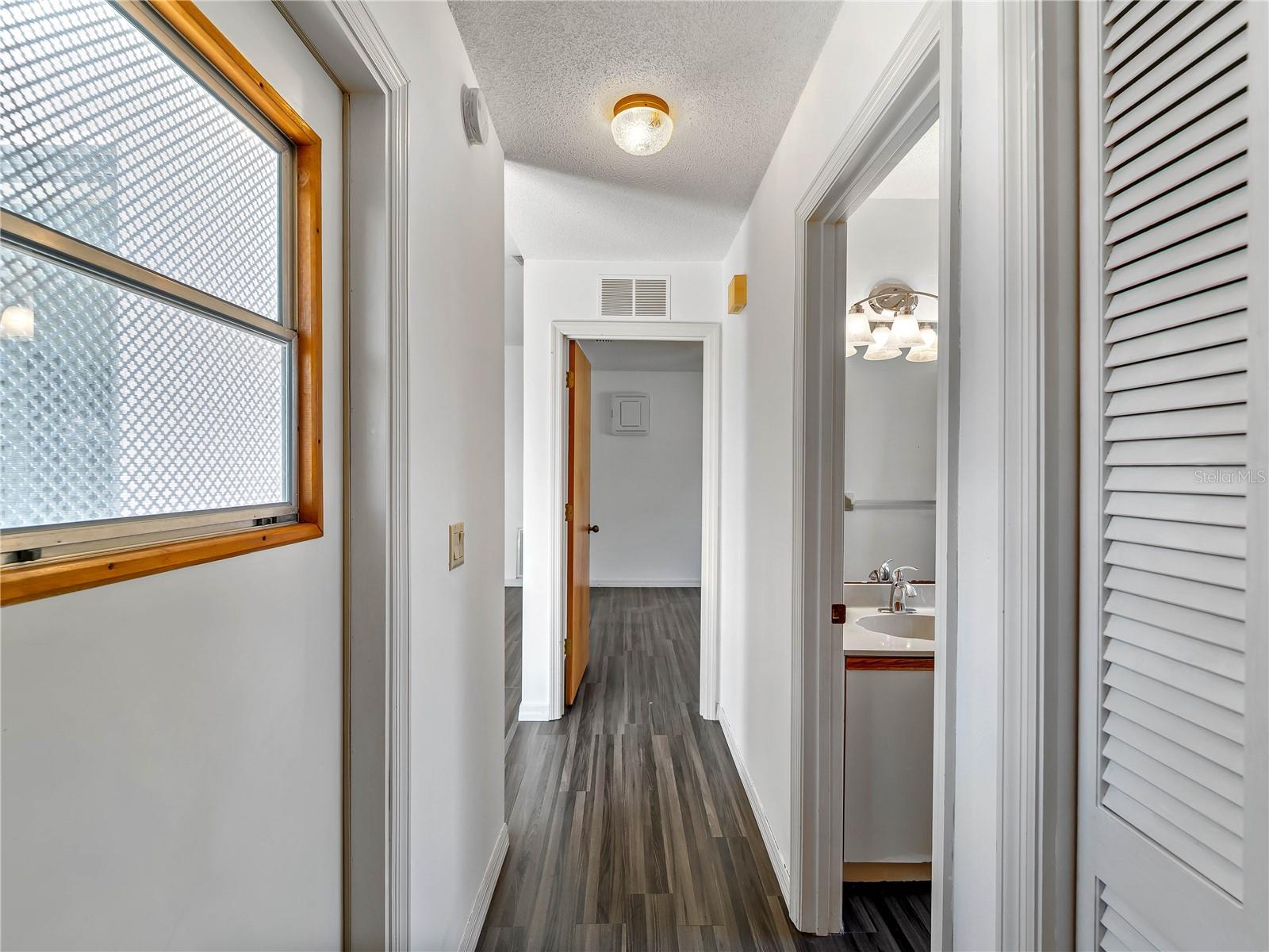 Image 25 of 43 For 8429 Cypress Lake Circle