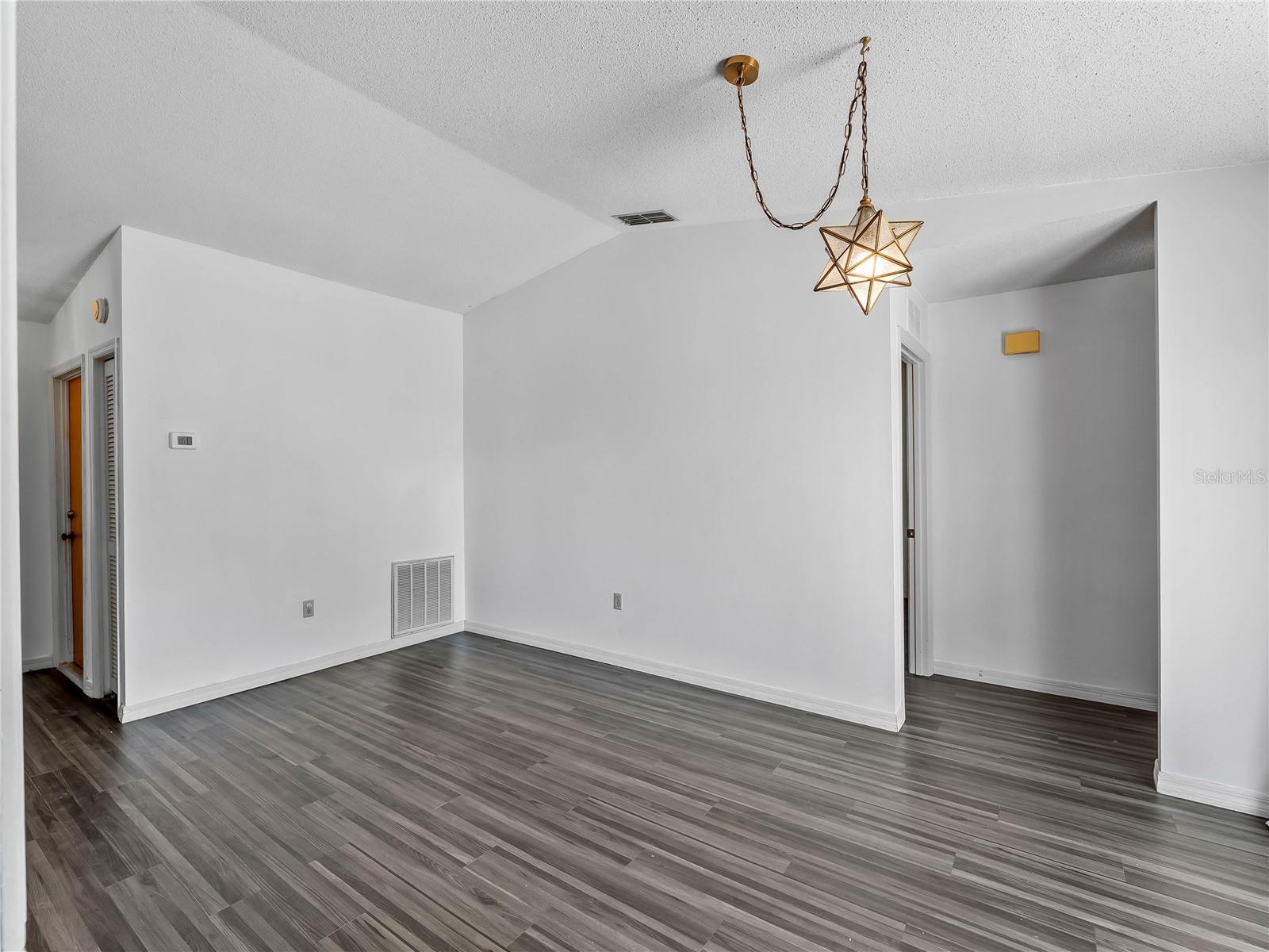 Image 29 of 43 For 8429 Cypress Lake Circle