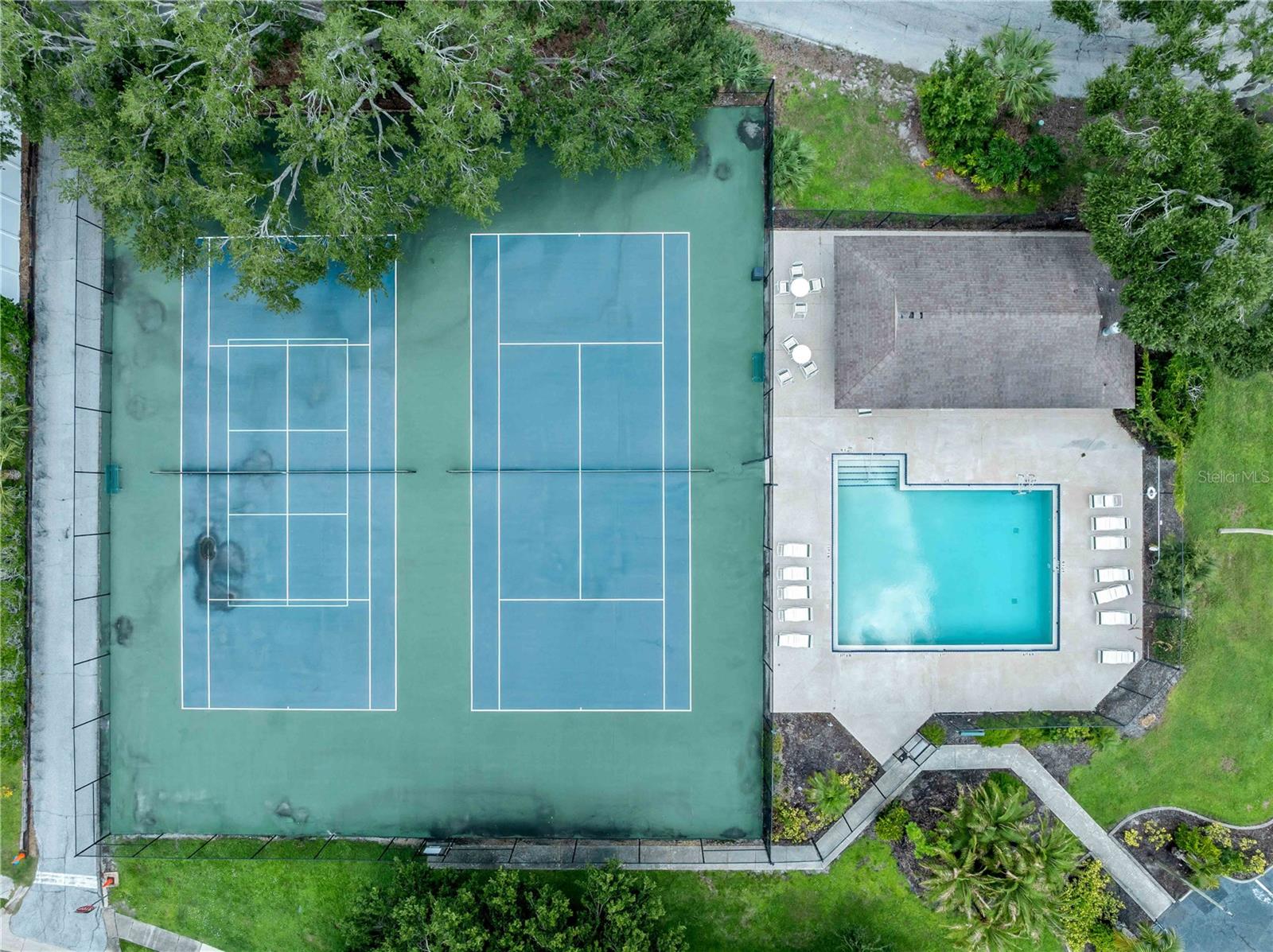 Image 32 of 43 For 8429 Cypress Lake Circle