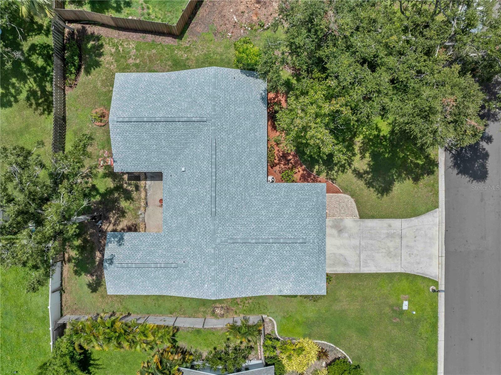 Image 36 of 43 For 8429 Cypress Lake Circle