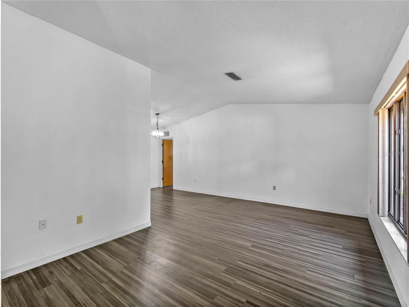 Image 6 of 43 For 8429 Cypress Lake Circle