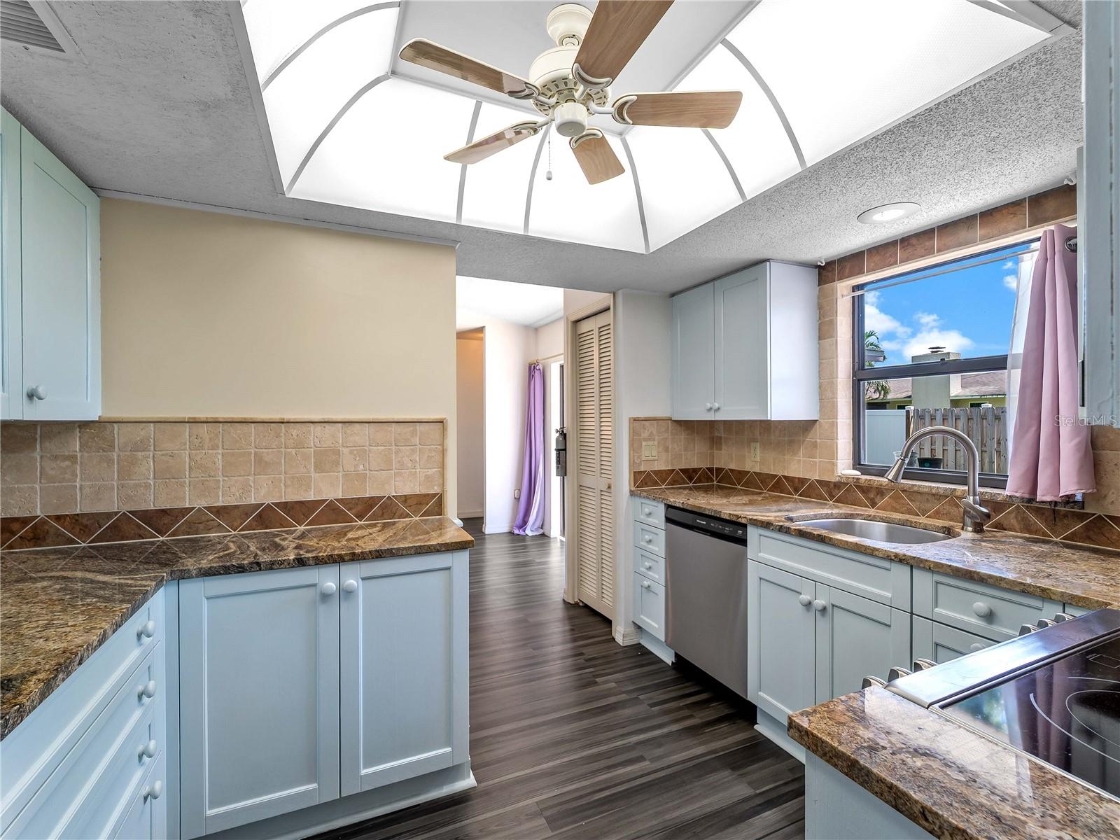 Image 7 of 43 For 8429 Cypress Lake Circle