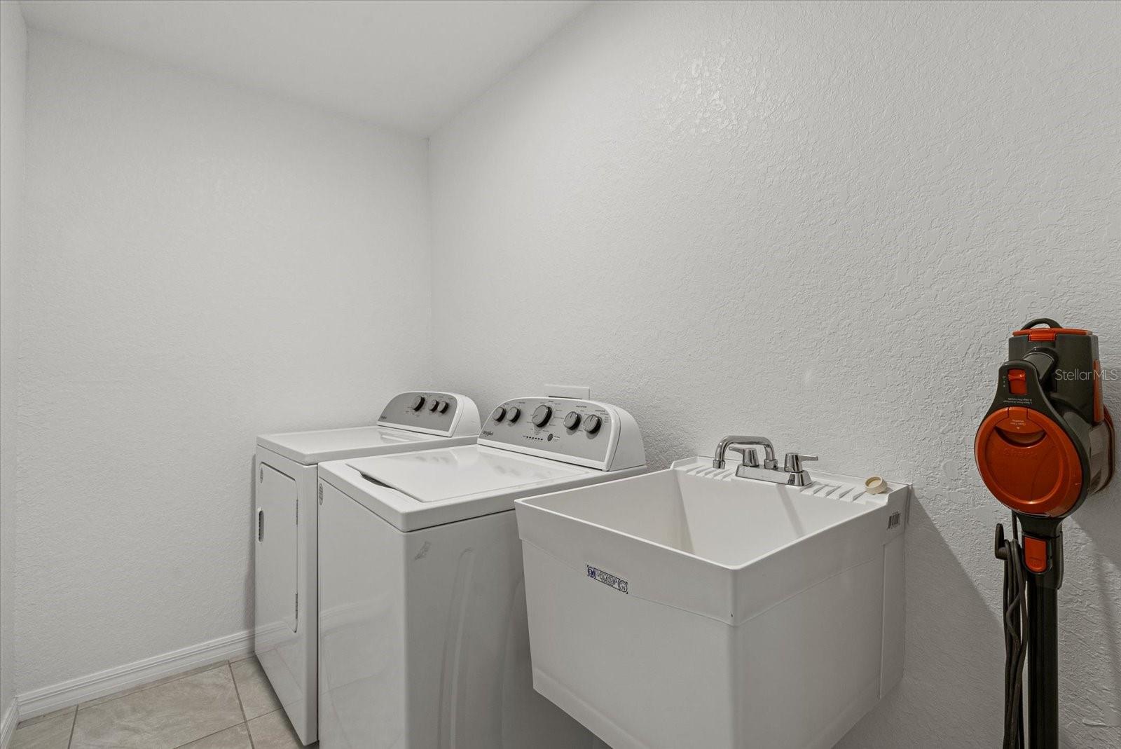 Image 19 of 28 For 11481 Willmington Boulevard