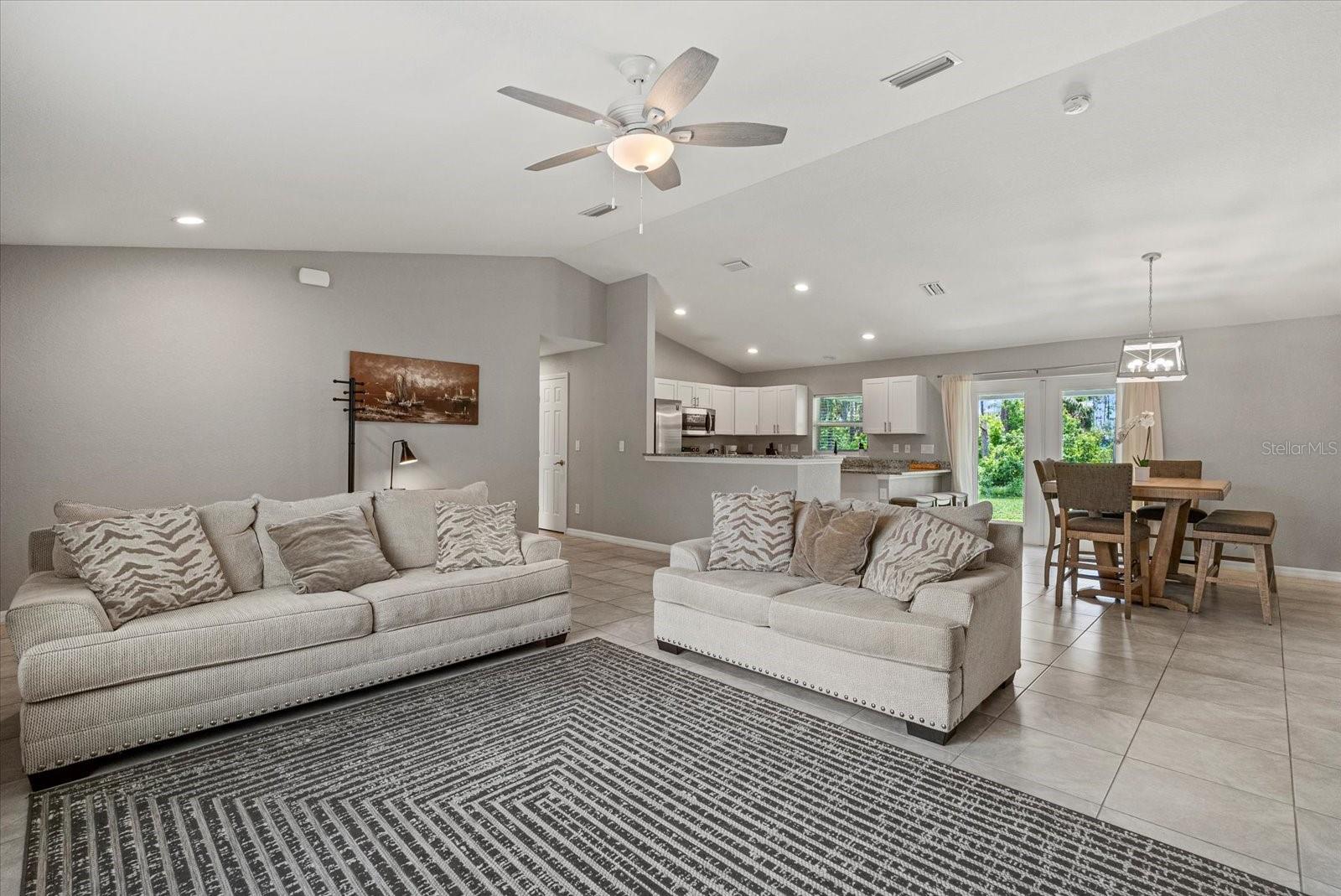 Image 5 of 28 For 11481 Willmington Boulevard