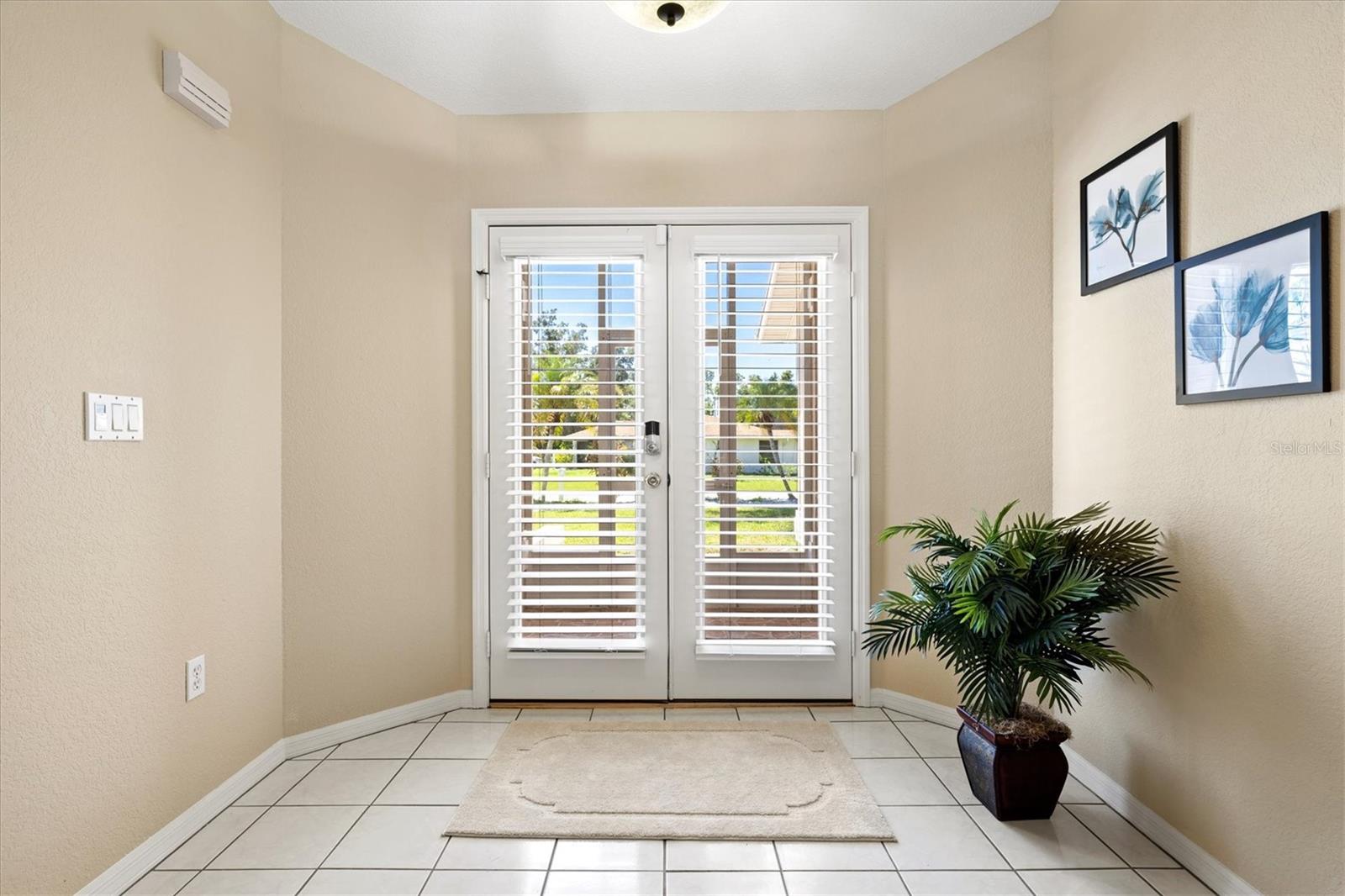Image 10 of 92 For 20330 Emerald Avenue
