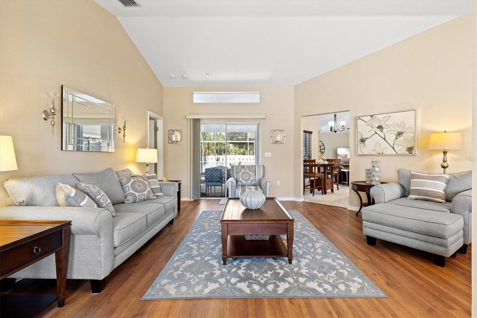 Image 11 of 92 For 20330 Emerald Avenue