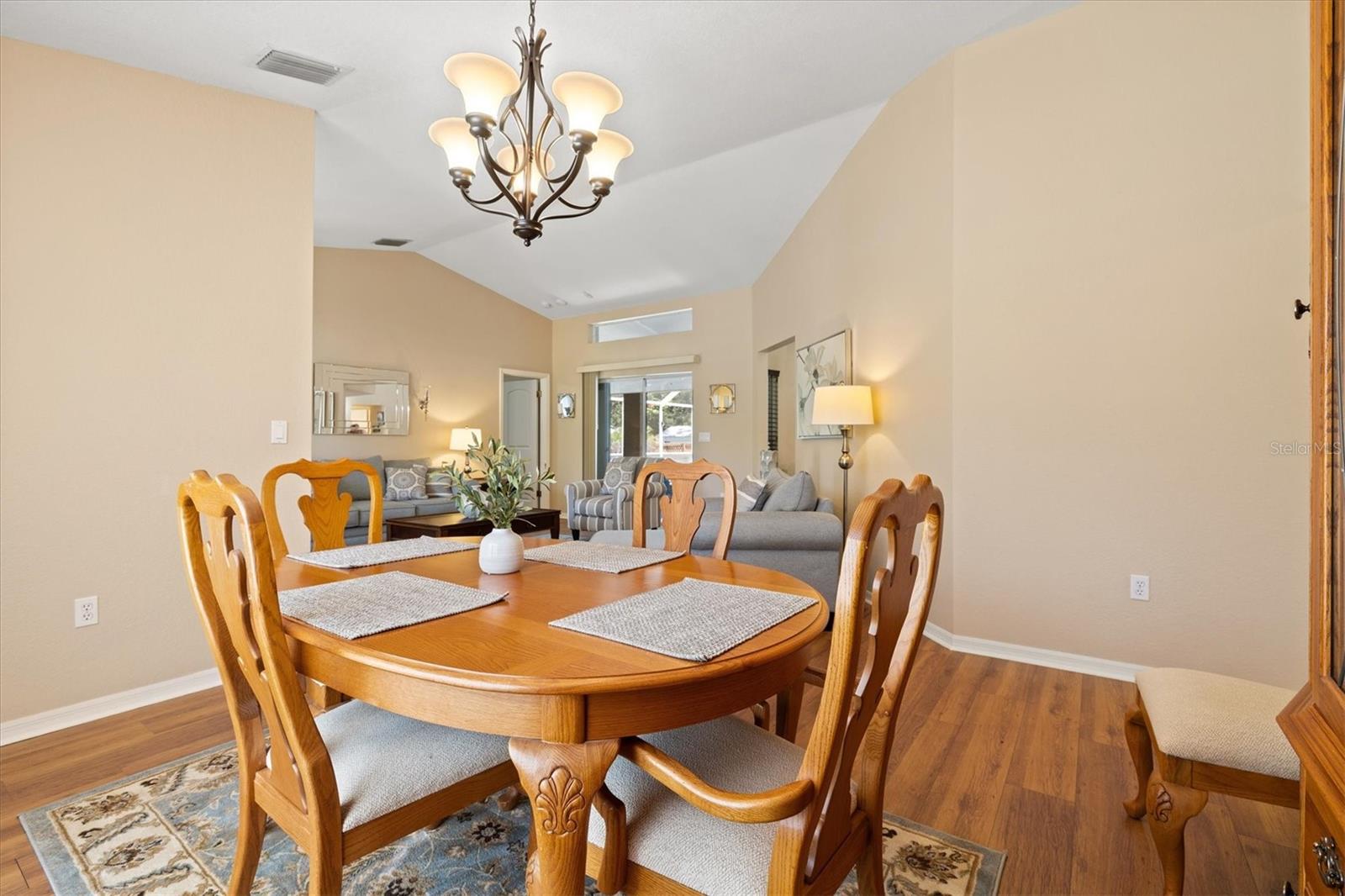 Image 17 of 92 For 20330 Emerald Avenue