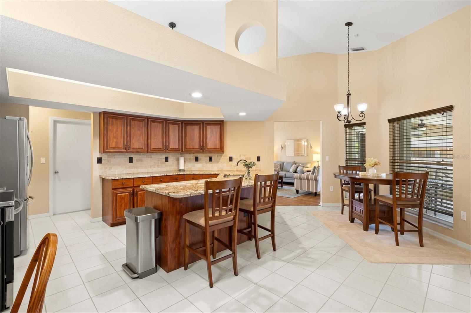 Image 19 of 92 For 20330 Emerald Avenue
