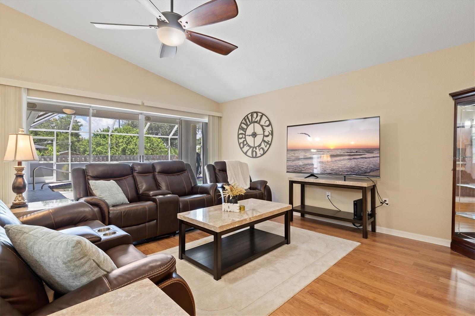 Image 28 of 92 For 20330 Emerald Avenue