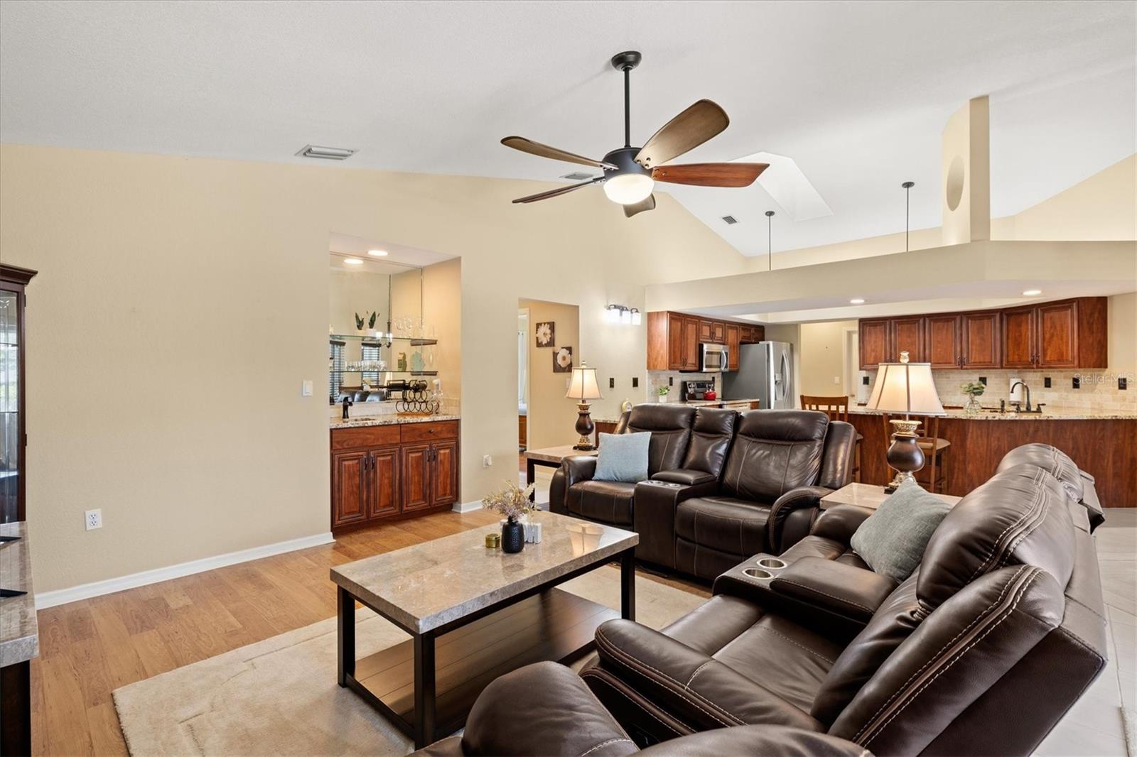 Image 29 of 92 For 20330 Emerald Avenue