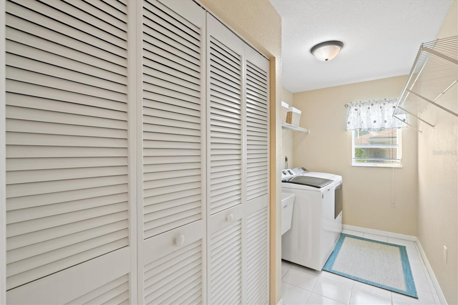 Image 37 of 92 For 20330 Emerald Avenue