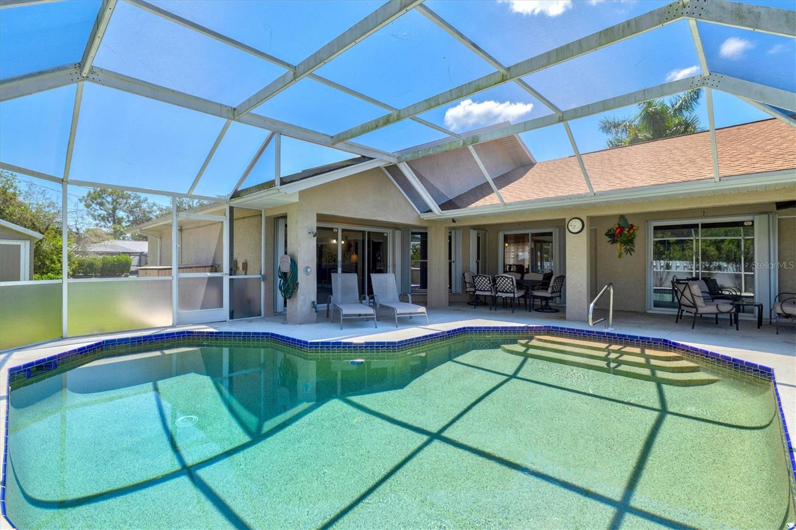Image 46 of 92 For 20330 Emerald Avenue