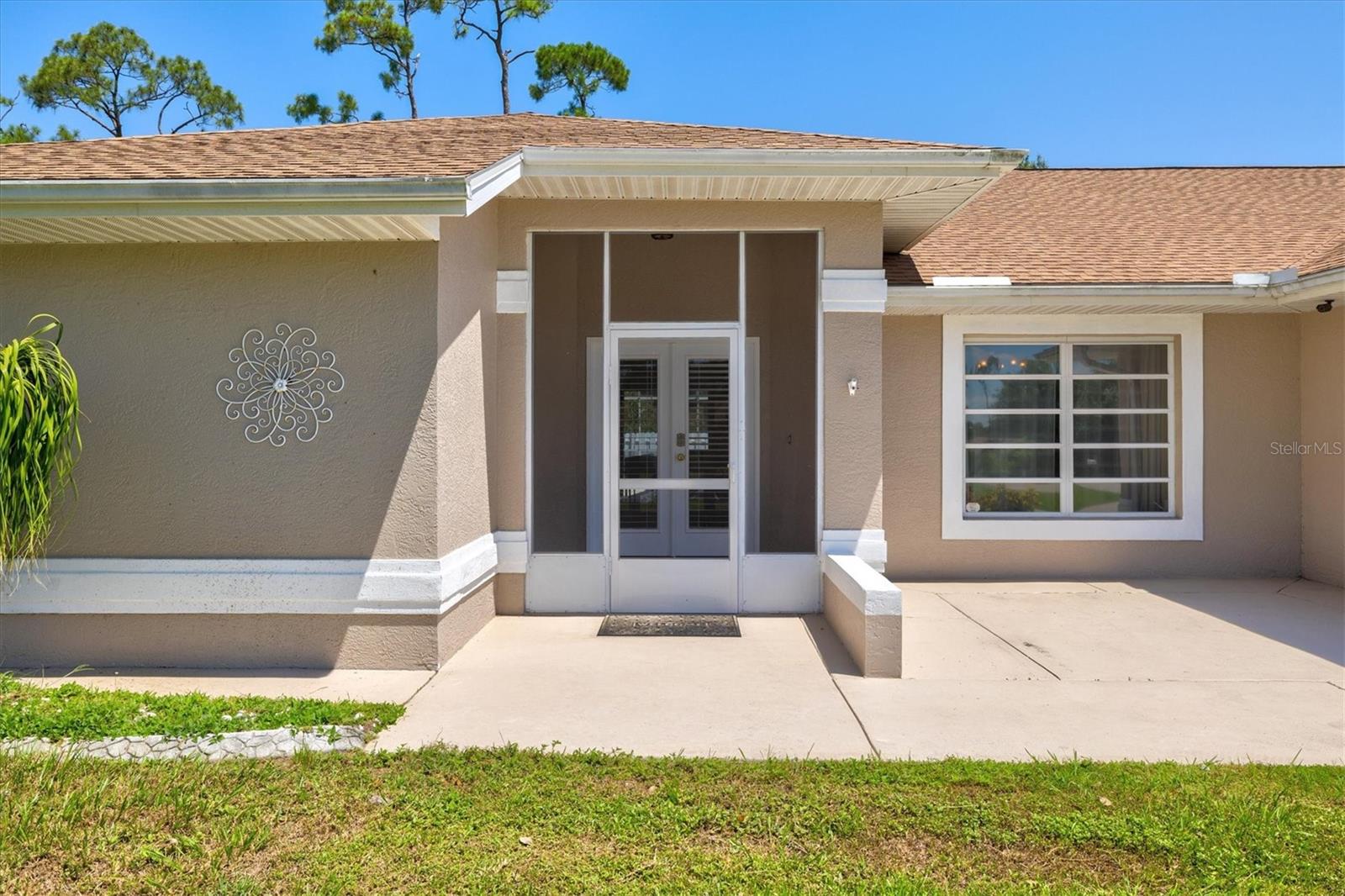 Image 8 of 92 For 20330 Emerald Avenue