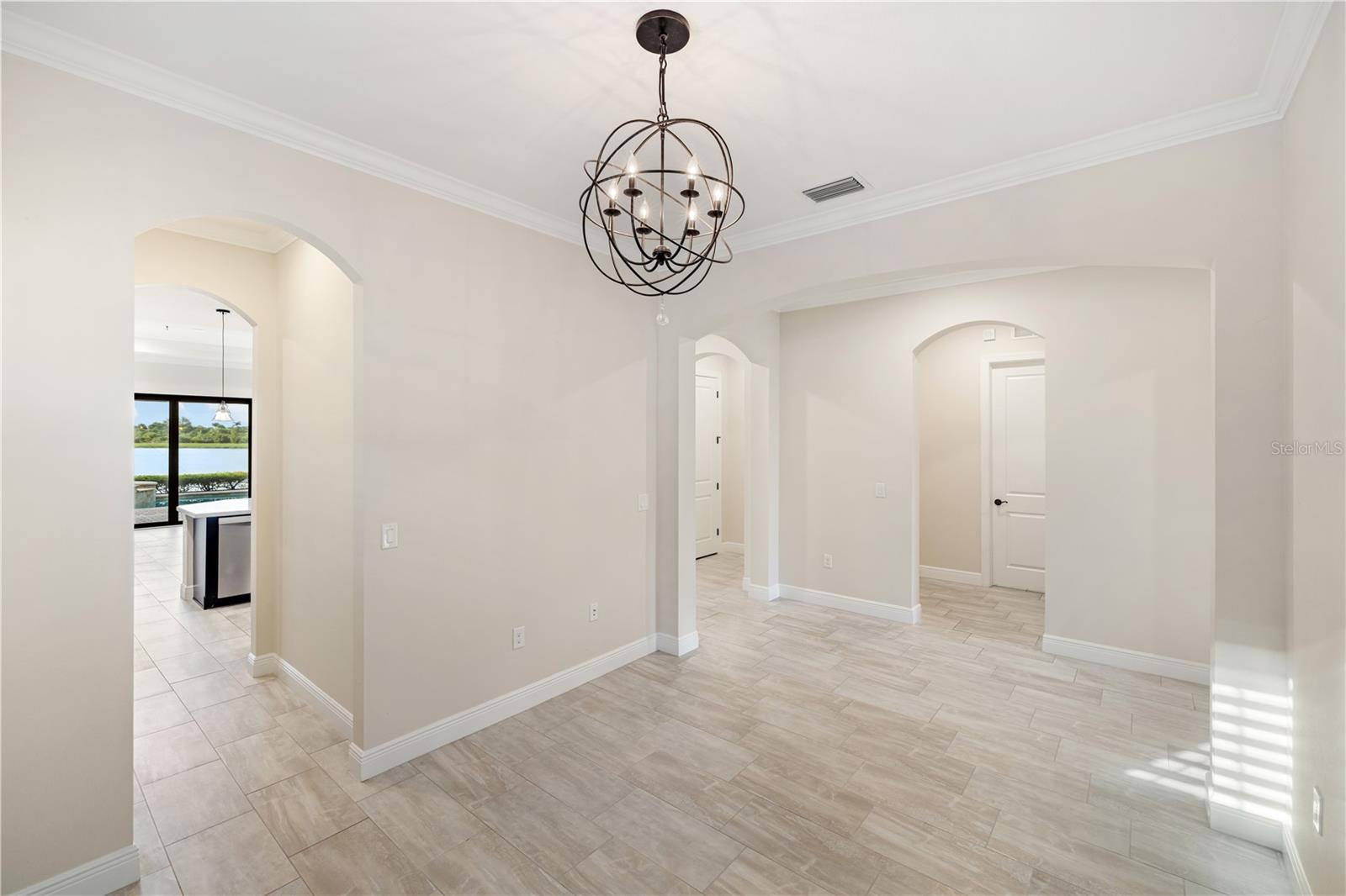 Image 11 of 86 For 23823 Waverly Circle