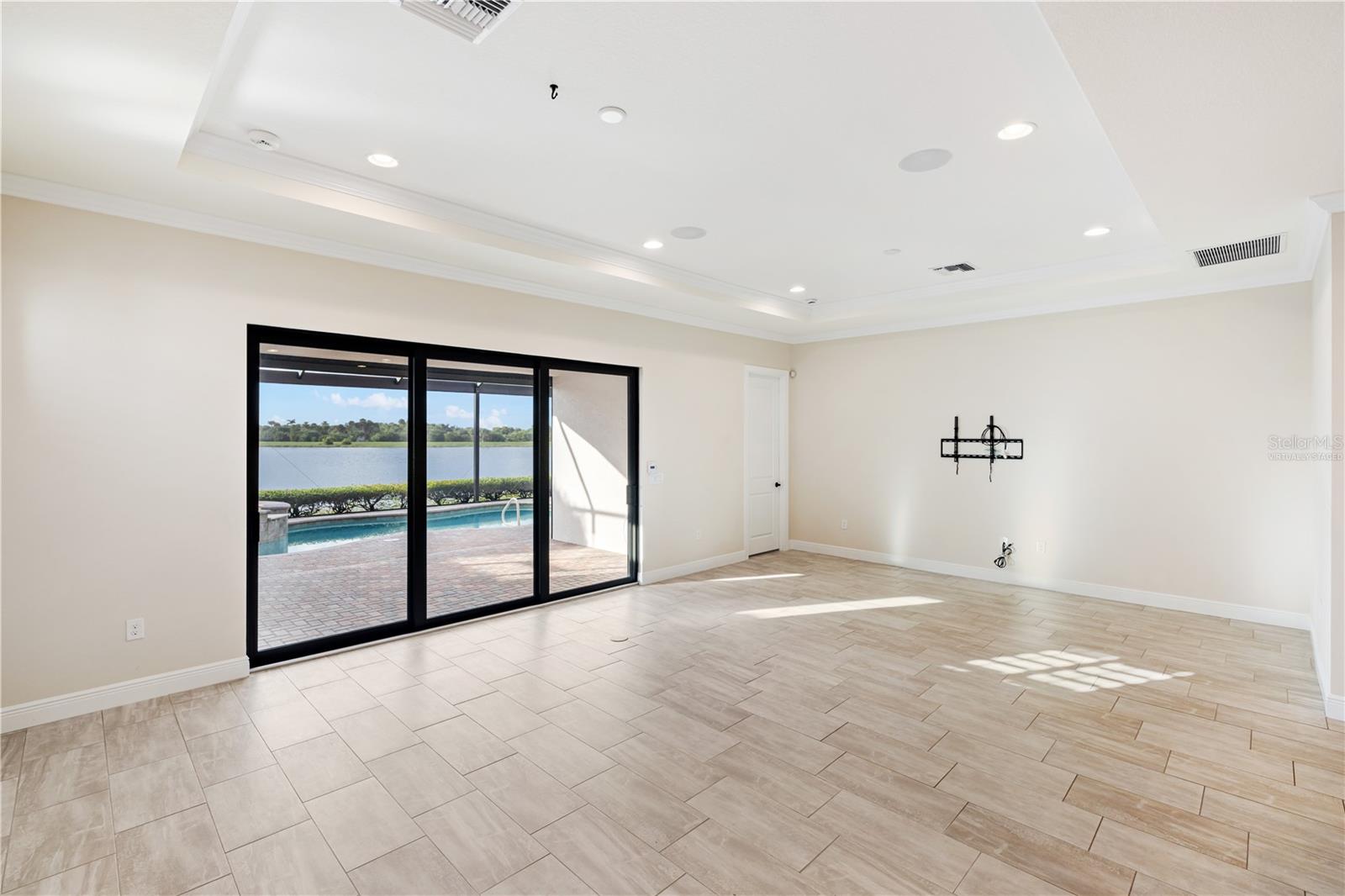 Image 22 of 86 For 23823 Waverly Circle