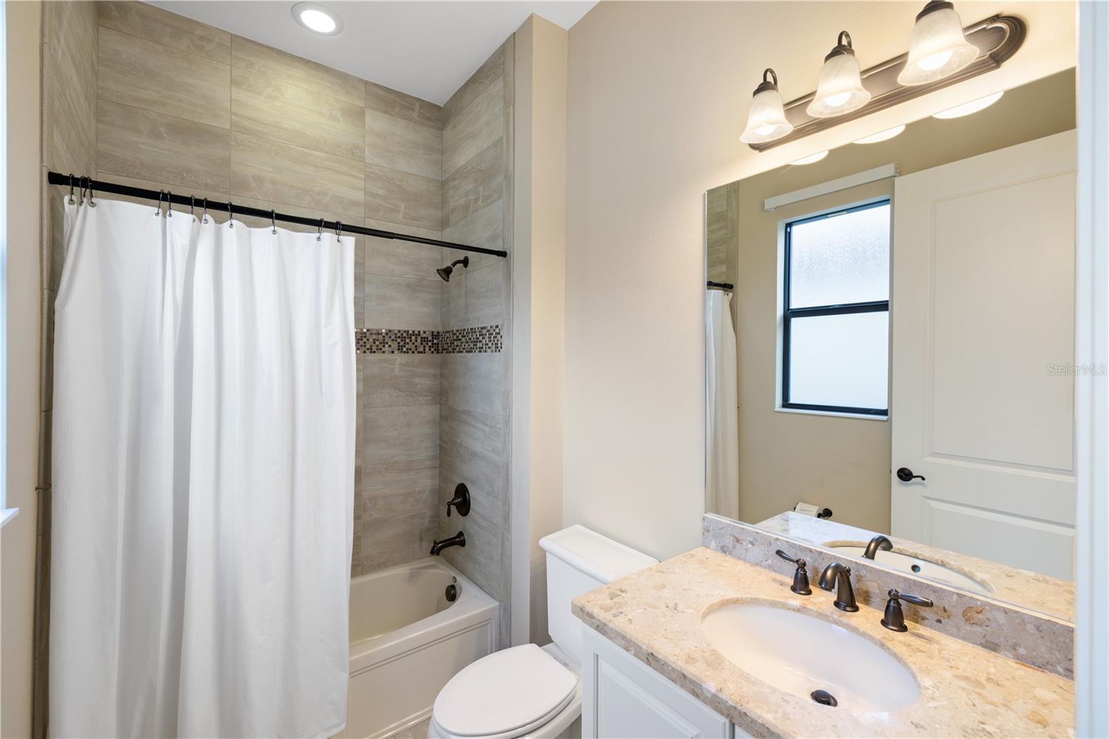 Image 34 of 86 For 23823 Waverly Circle