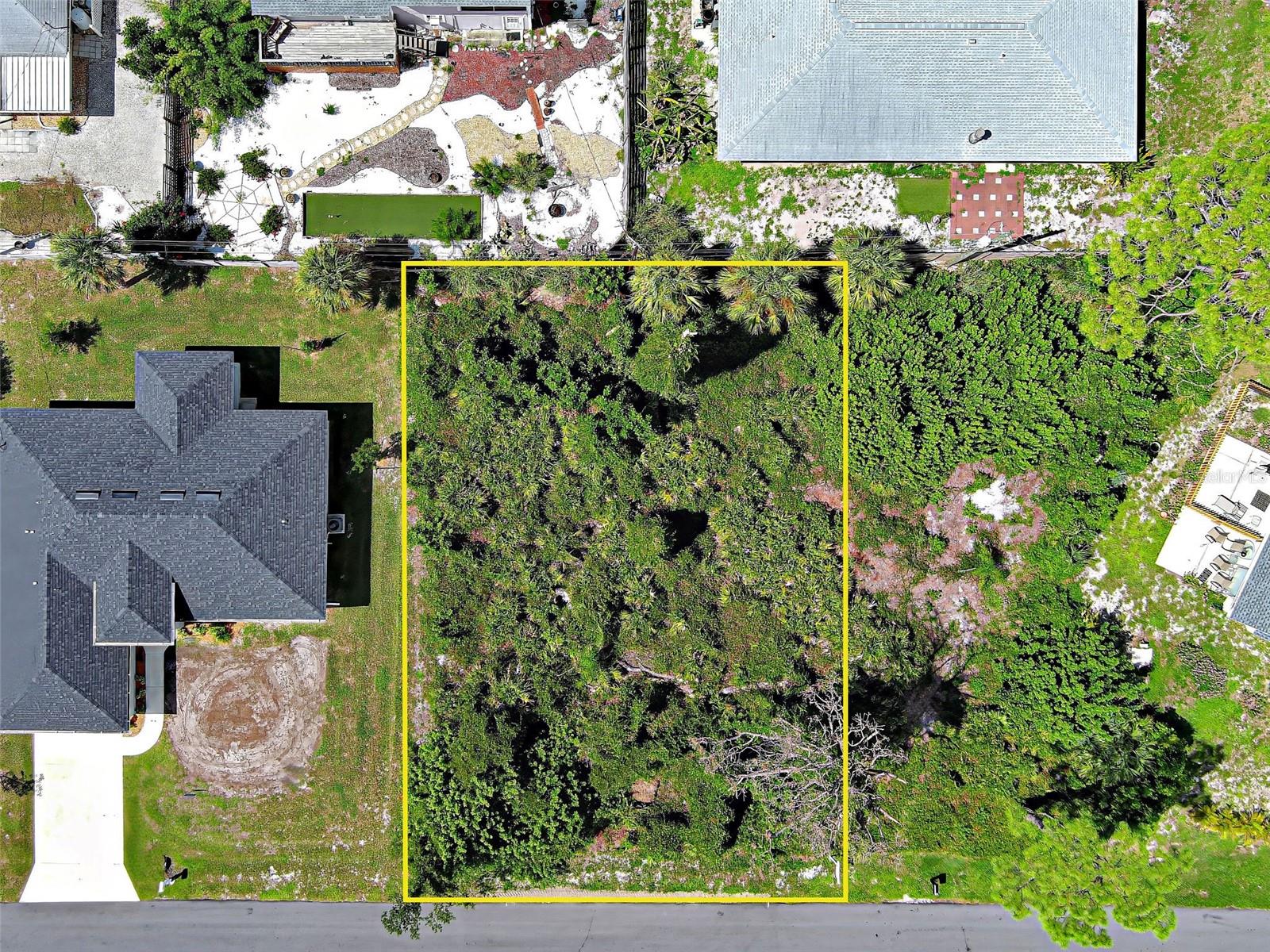 Image 5 of 16 For  Euclid Road 