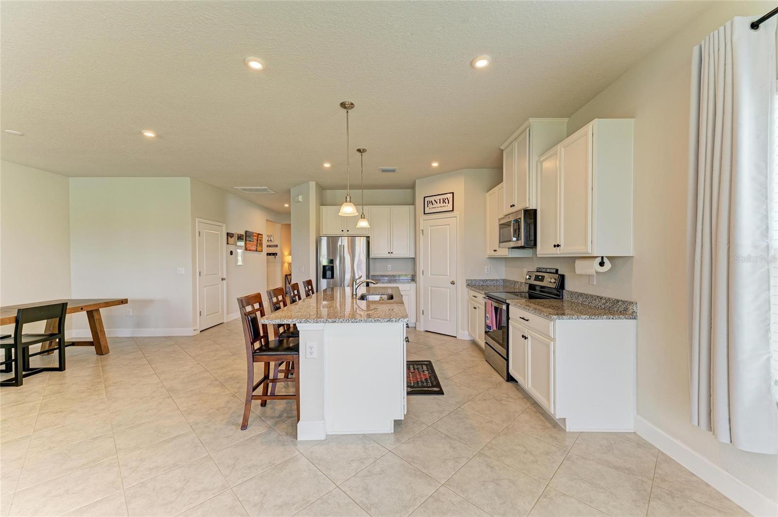 Image 10 of 51 For 9814 Daybreak Glen