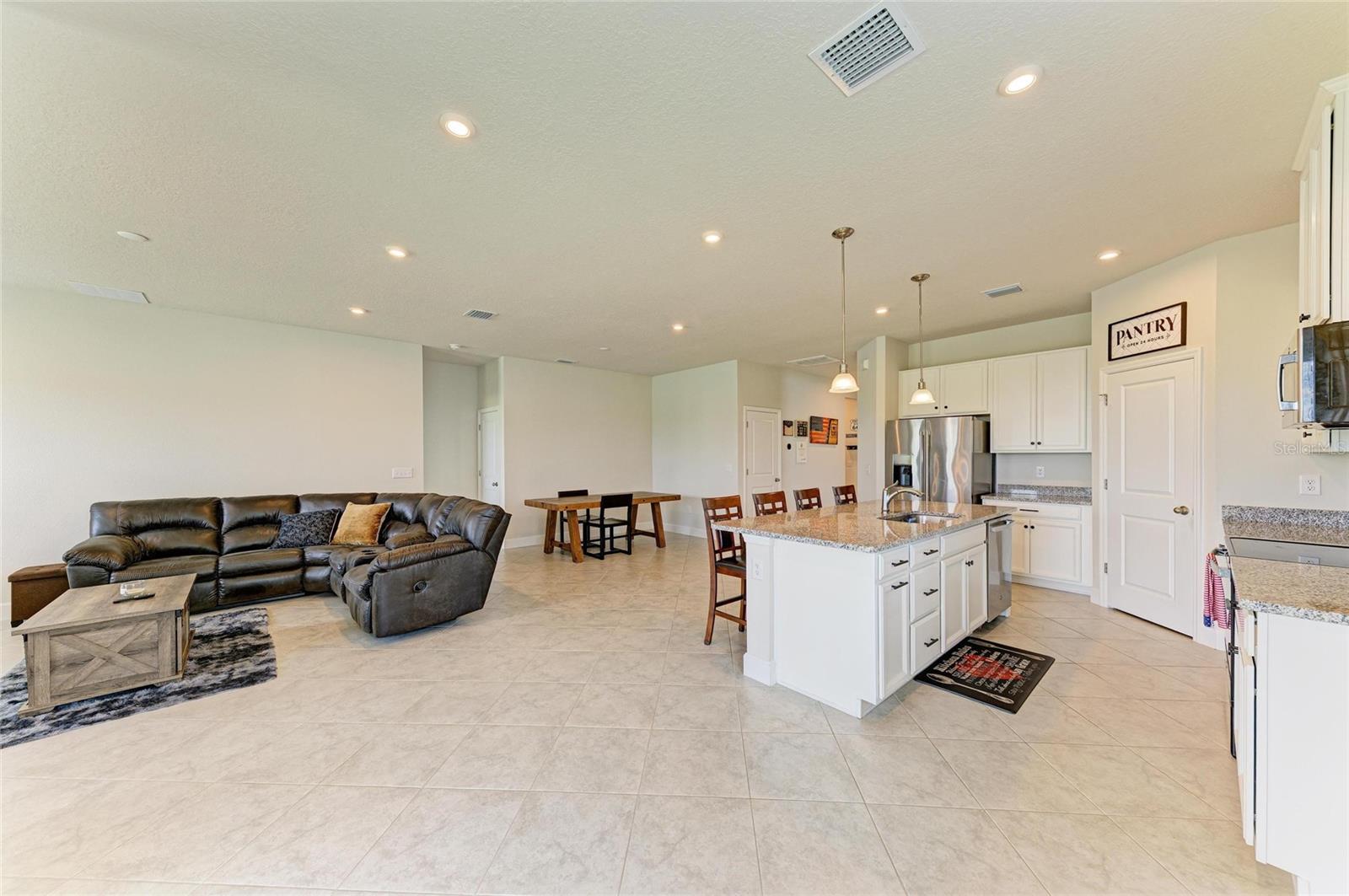 Image 11 of 51 For 9814 Daybreak Glen