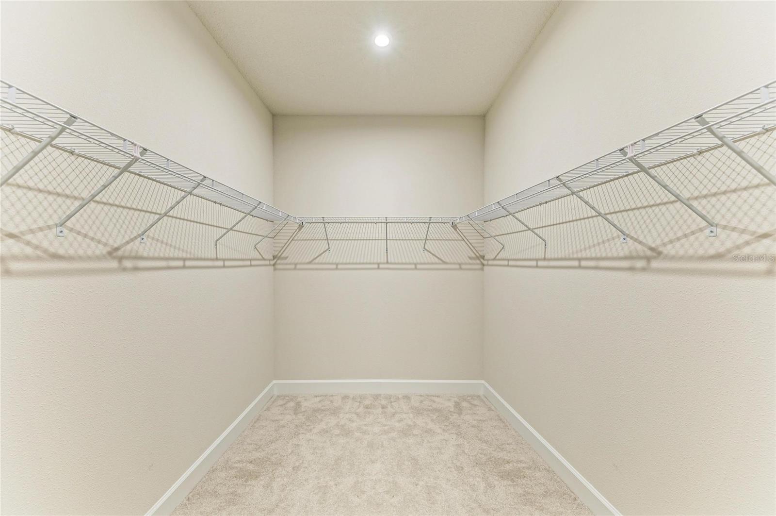 Image 21 of 51 For 9814 Daybreak Glen