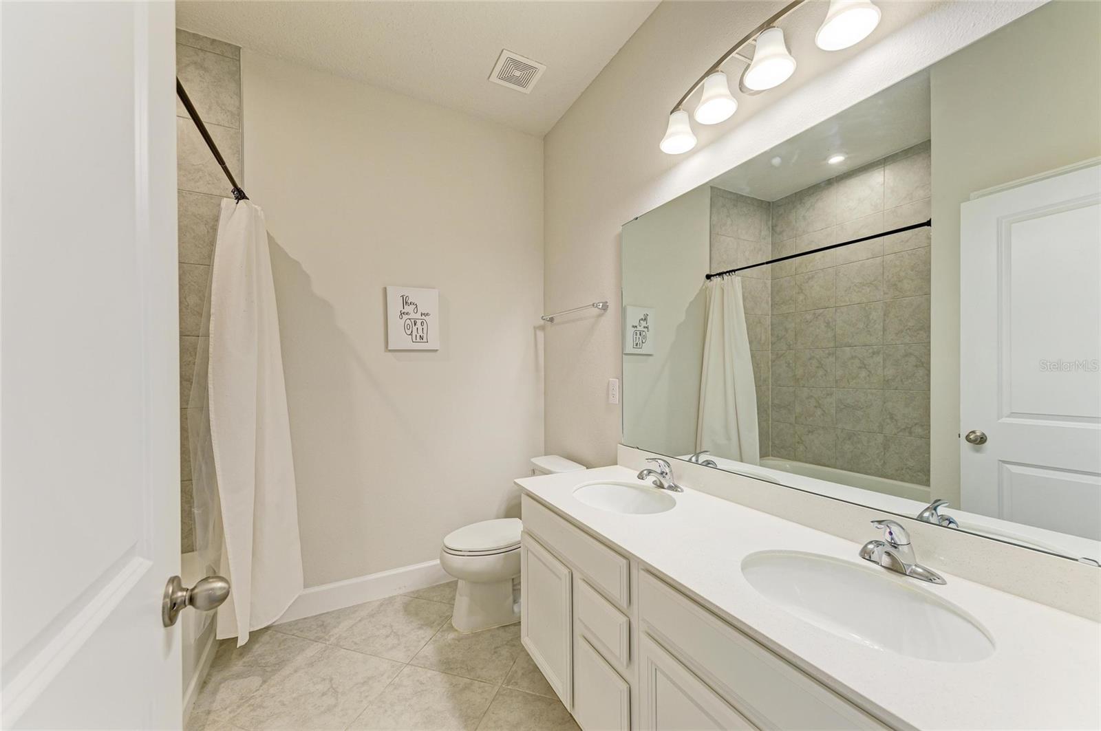 Image 26 of 51 For 9814 Daybreak Glen