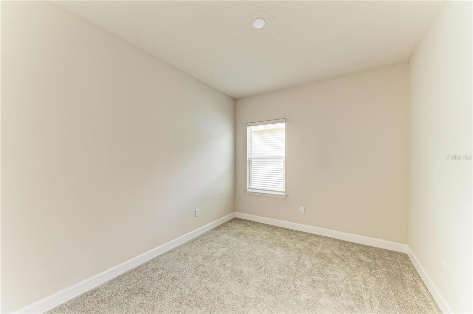 Image 28 of 51 For 9814 Daybreak Glen