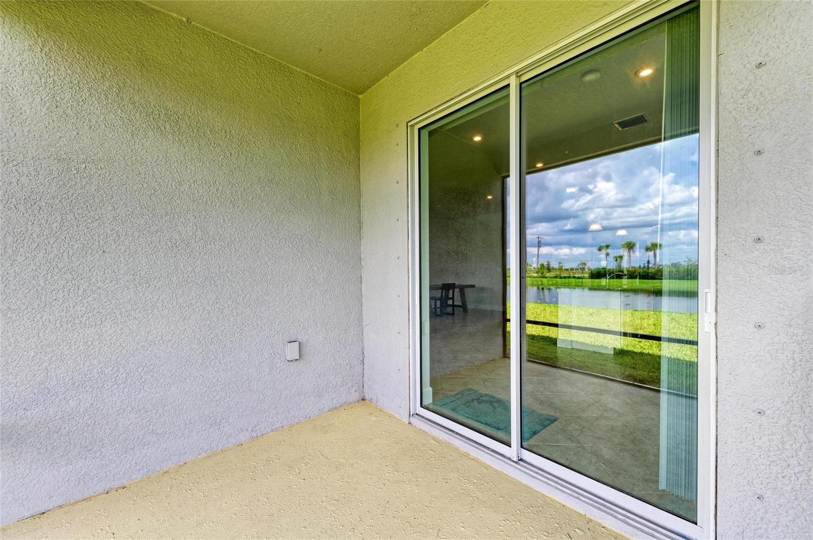 Image 34 of 51 For 9814 Daybreak Glen