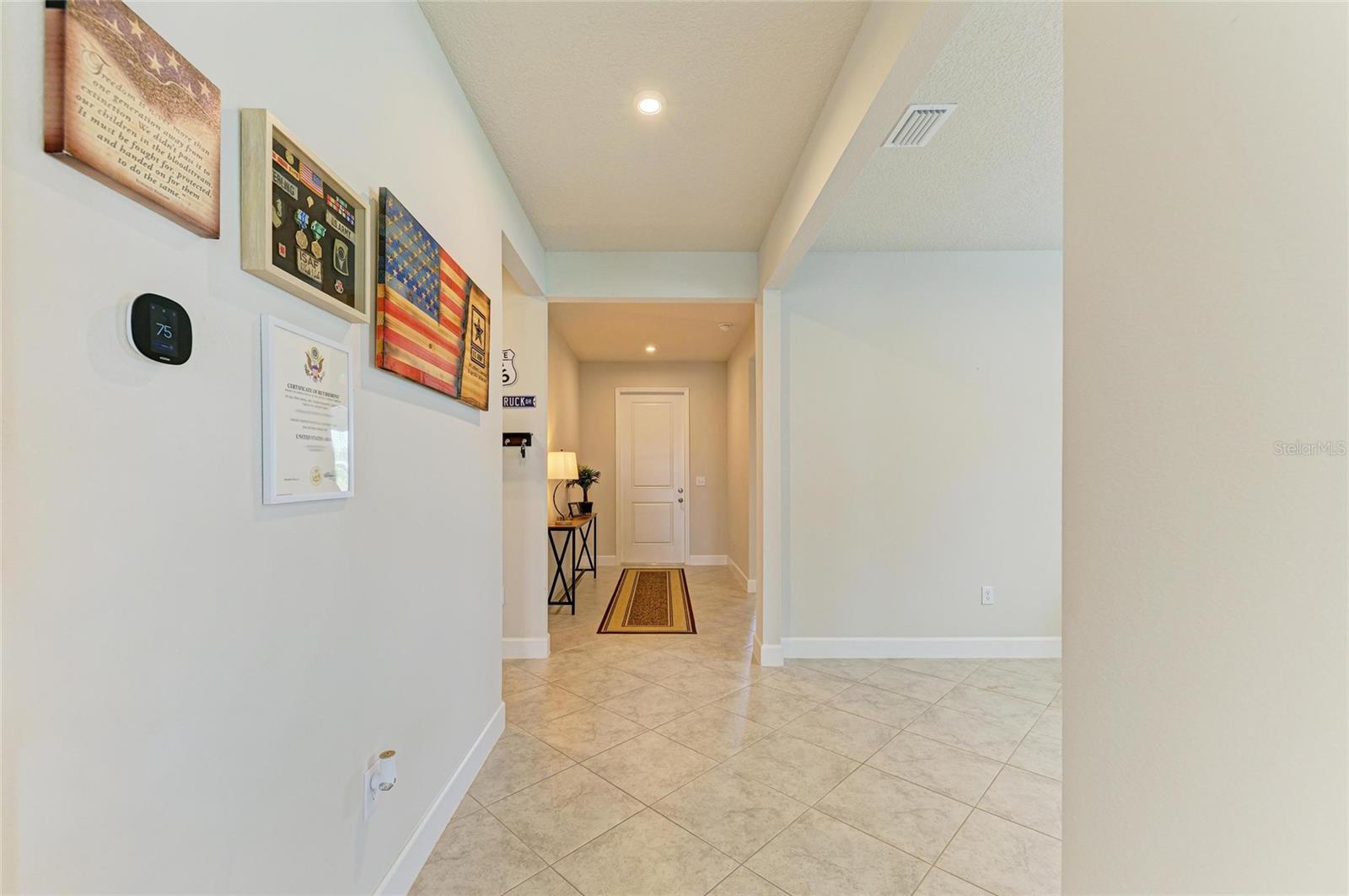 Image 7 of 51 For 9814 Daybreak Glen