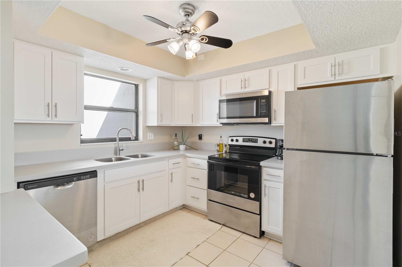 Image 11 of 27 For 1743 Lake Place 1743c
