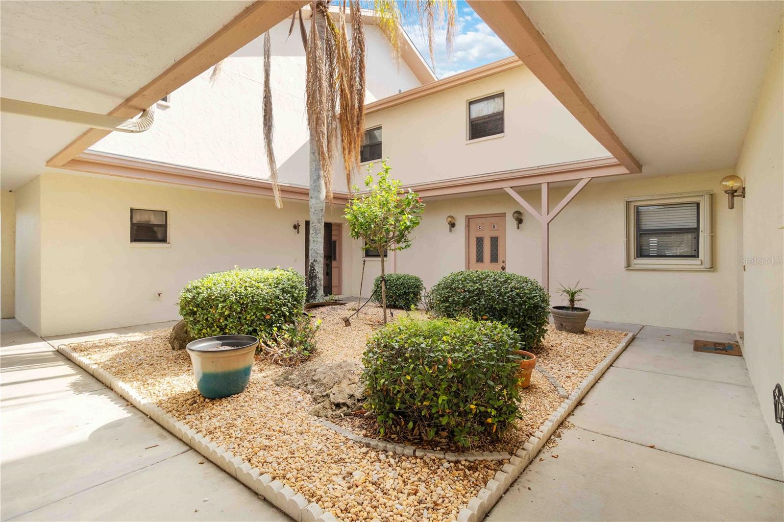Image 3 of 27 For 1743 Lake Place 1743c
