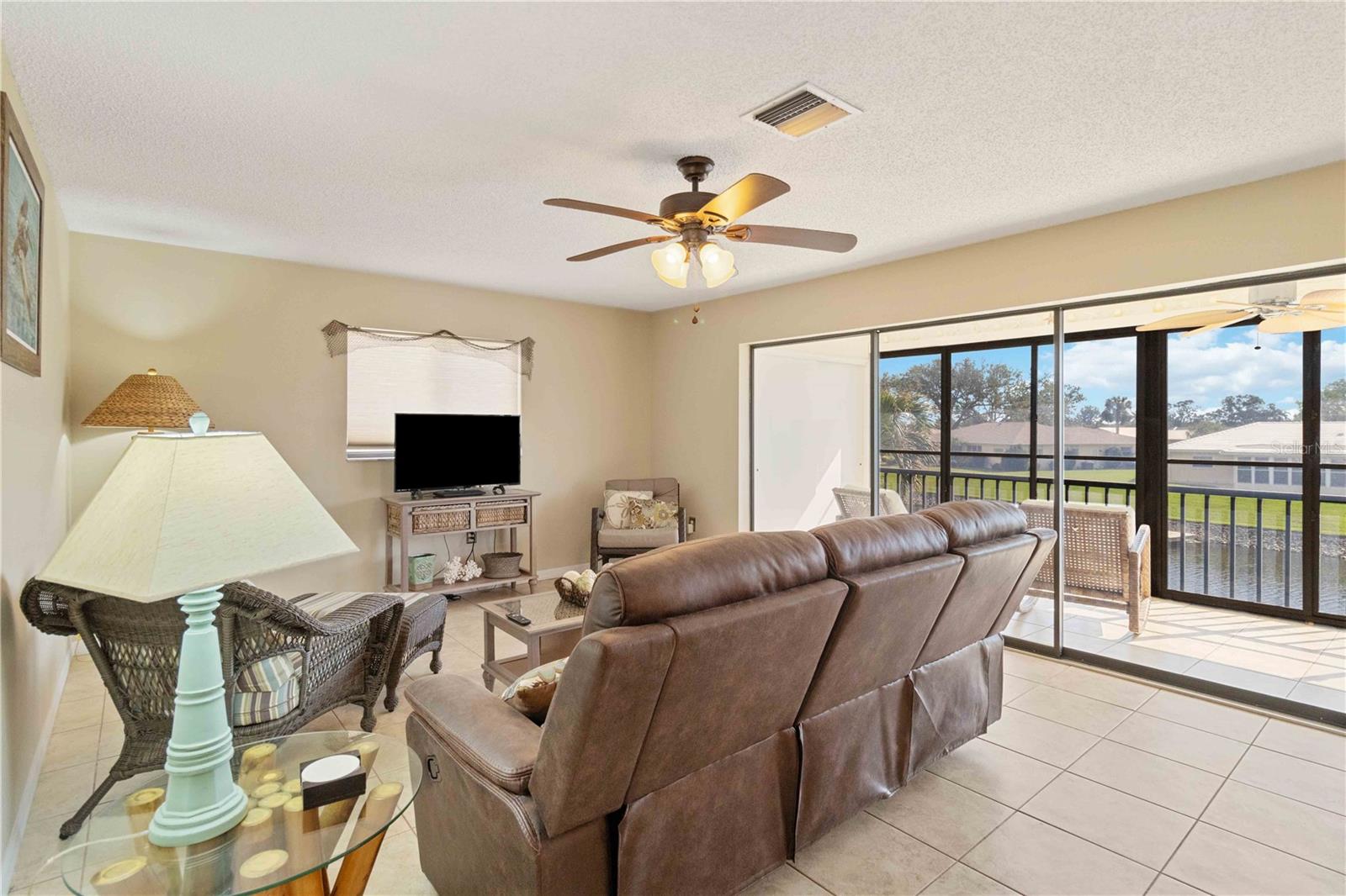 Image 6 of 27 For 1743 Lake Place 1743c