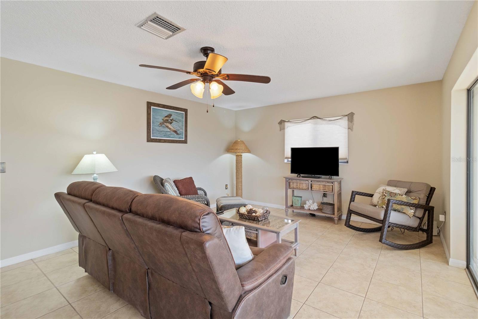 Image 7 of 27 For 1743 Lake Place 1743c