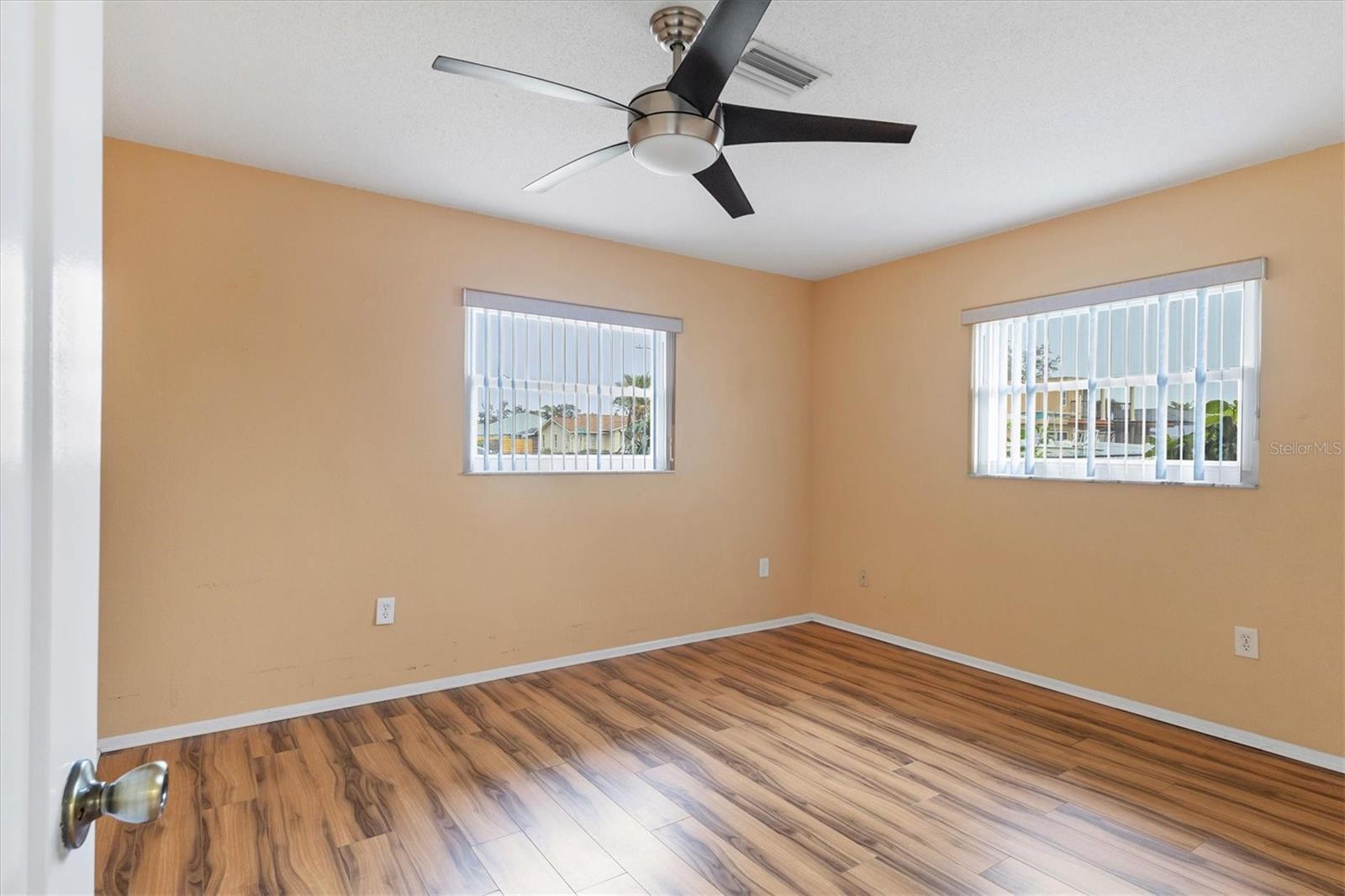 Image 19 of 29 For 5221 Lemon Bay Drive