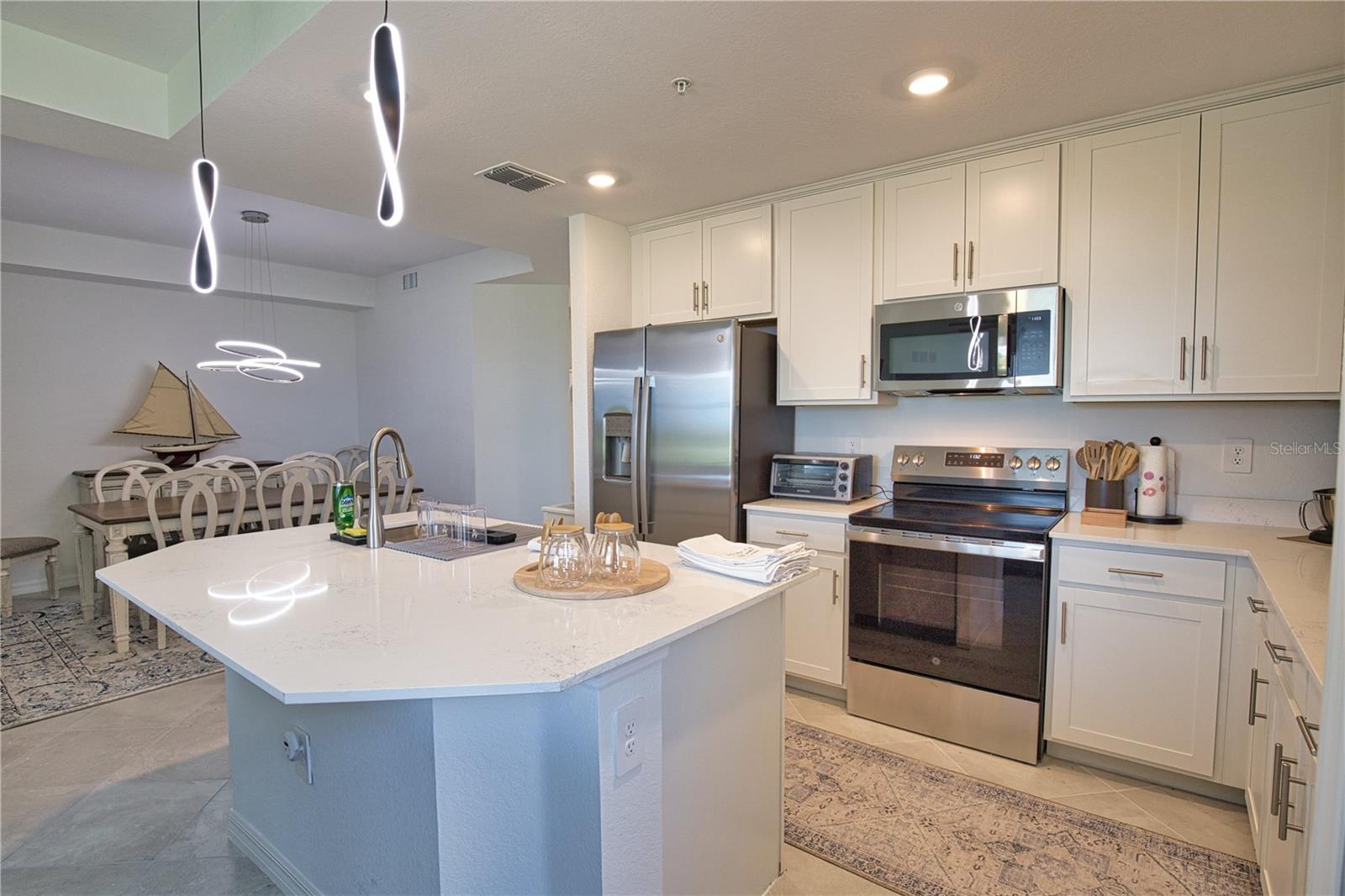Image 6 of 26 For 17625 Opal Sand Drive 101