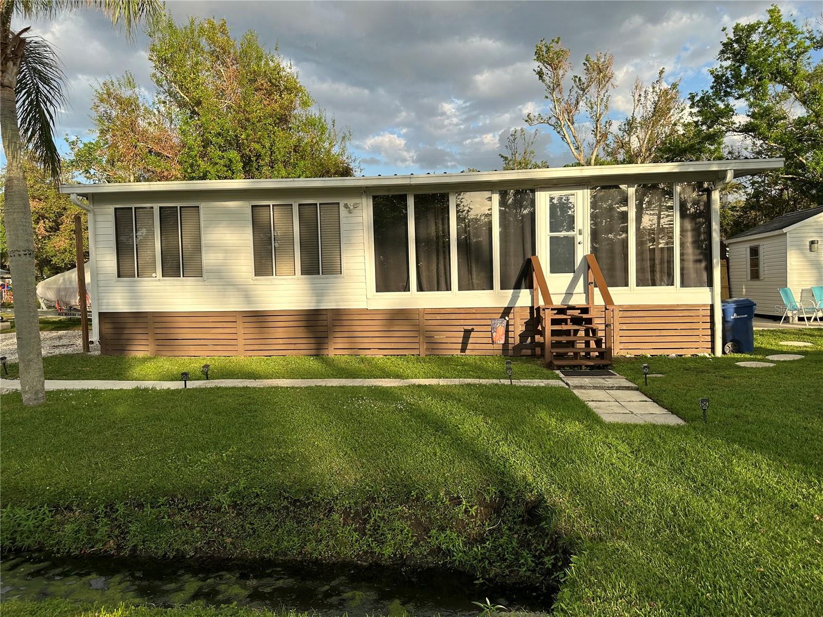Image 13 of 40 For 400 Olive Avenue